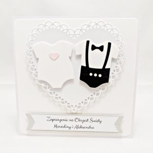 Zaproszenie na Chrzest Święty bliźniaków – dziewczynki i chłopca z motywem ubranek, ręcznie robione