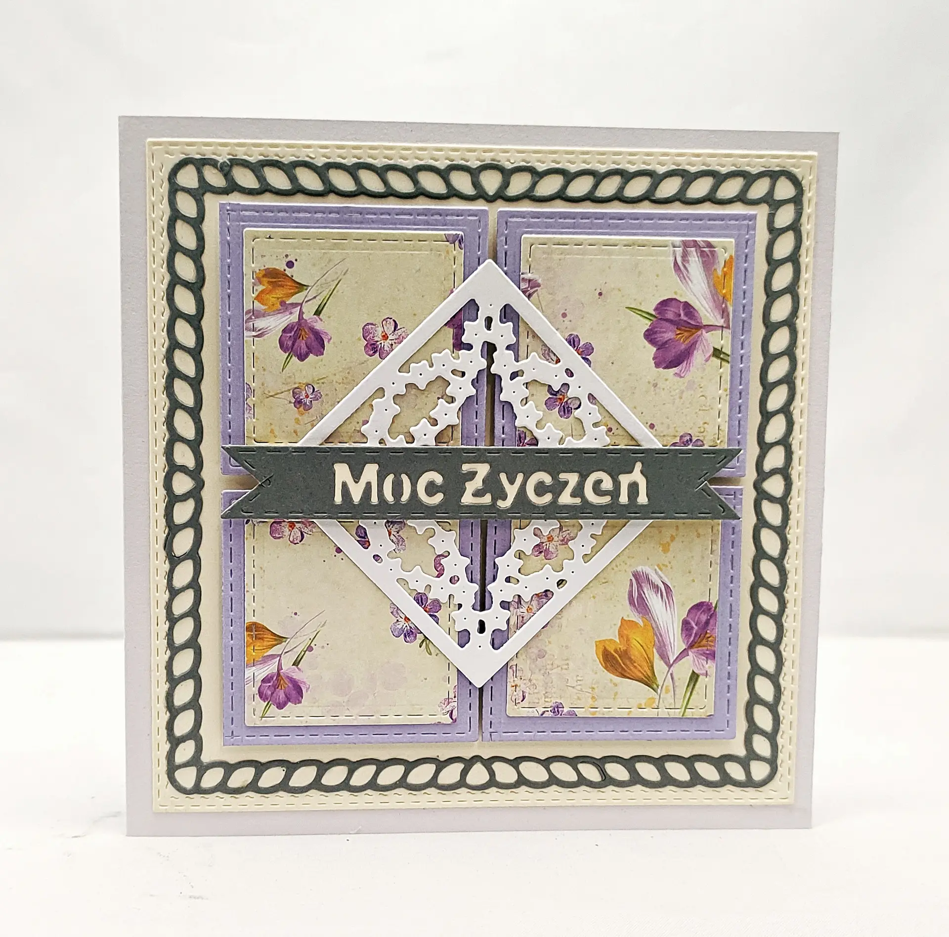 ręcznie robiona kartka okolicznościowa Moc Życzeń z kwiatowym motywem i dekoracyjną ramką, format 13,5 x 13,5 cm