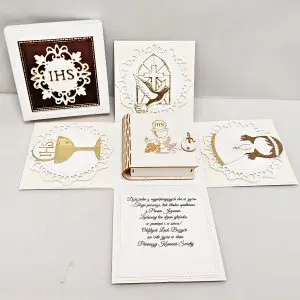 Ręcznie robiony exploding box na I Komunię Świętą dla dziewczynki z pudełkiem 3D na biżuterię w środku, otwarte pudełko z komunijnymi zdobieniami na ściankach