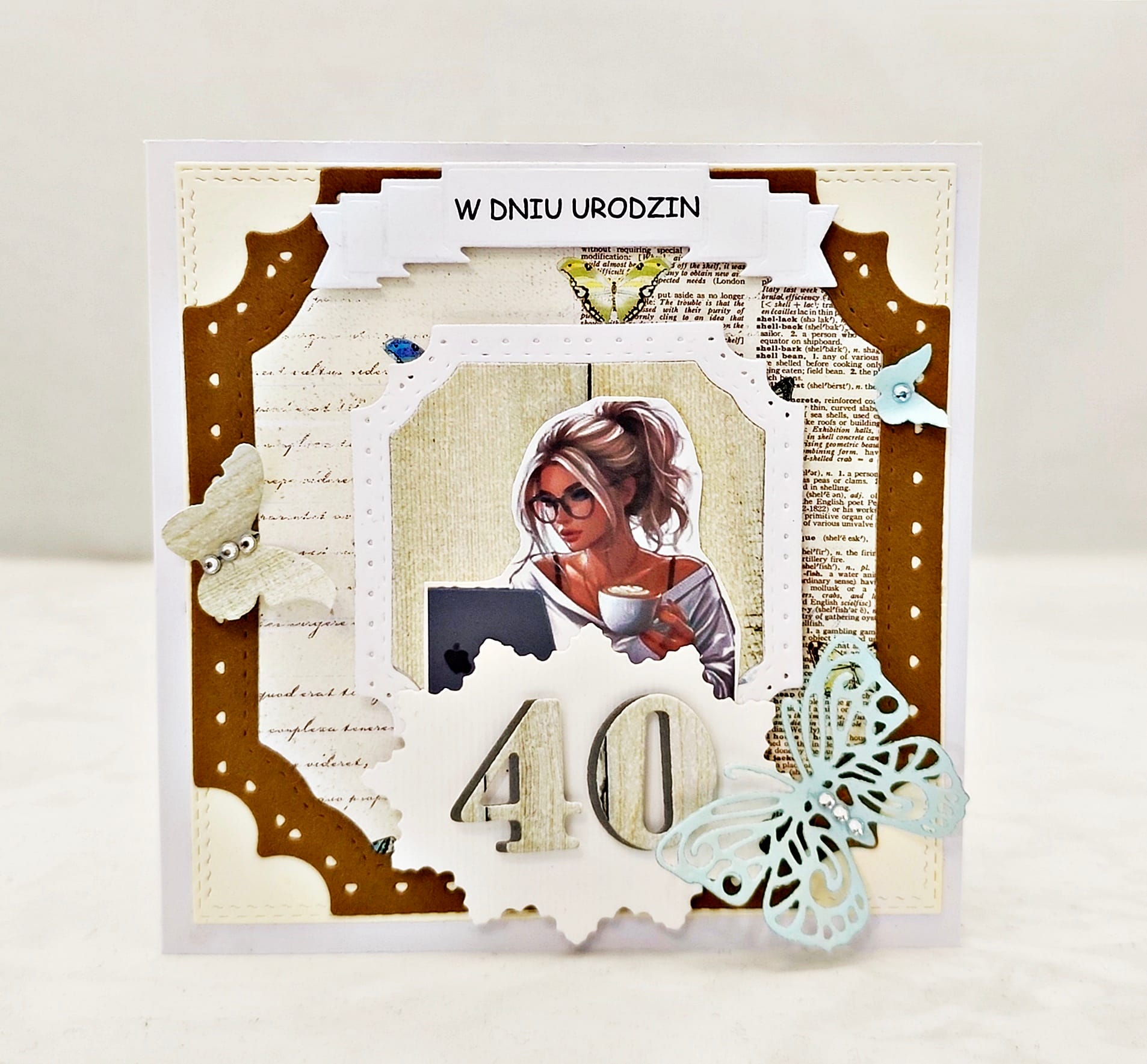 kartka urodzinowa na 40 urodziny dla kobiety z motywem blondynki trzymającej kubek kawy - ręcznie robiona kartka handmade
