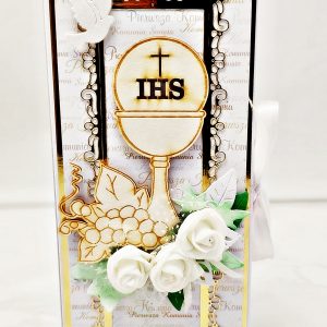 Ręcznie robiona kartka komunijna z kielichem IHS w bieli i złocie z kieszonką na czekoladę lub pieniądze