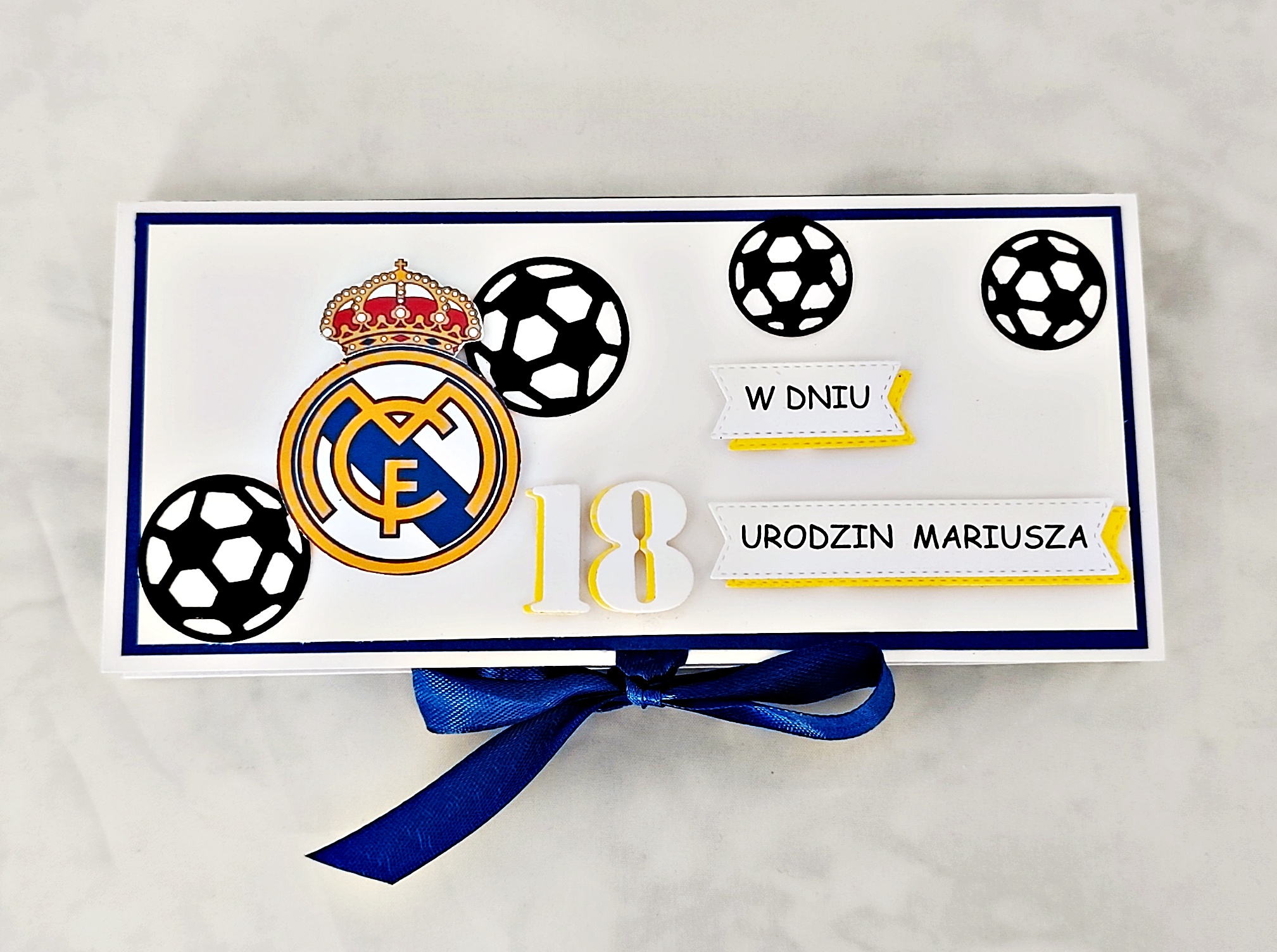 Pudełko prezentowe dla kibica Real Madryt widok z góry